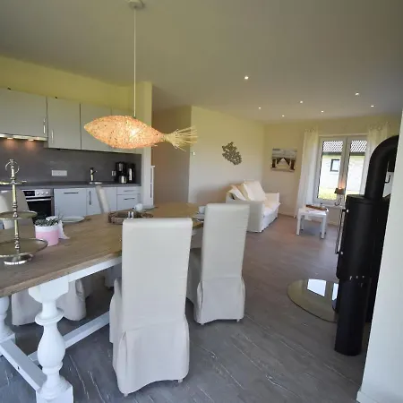 Ferienhaus Mein Ostseeplatzchen Am Meer 8 *